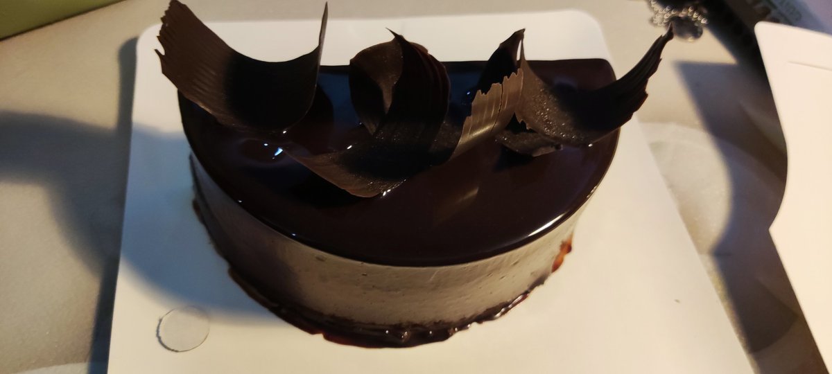 aviations494's tweet photo. 24歳おめでとう
Deux Chocolats と Opera https://t.co/9ezVM8Dn9Q