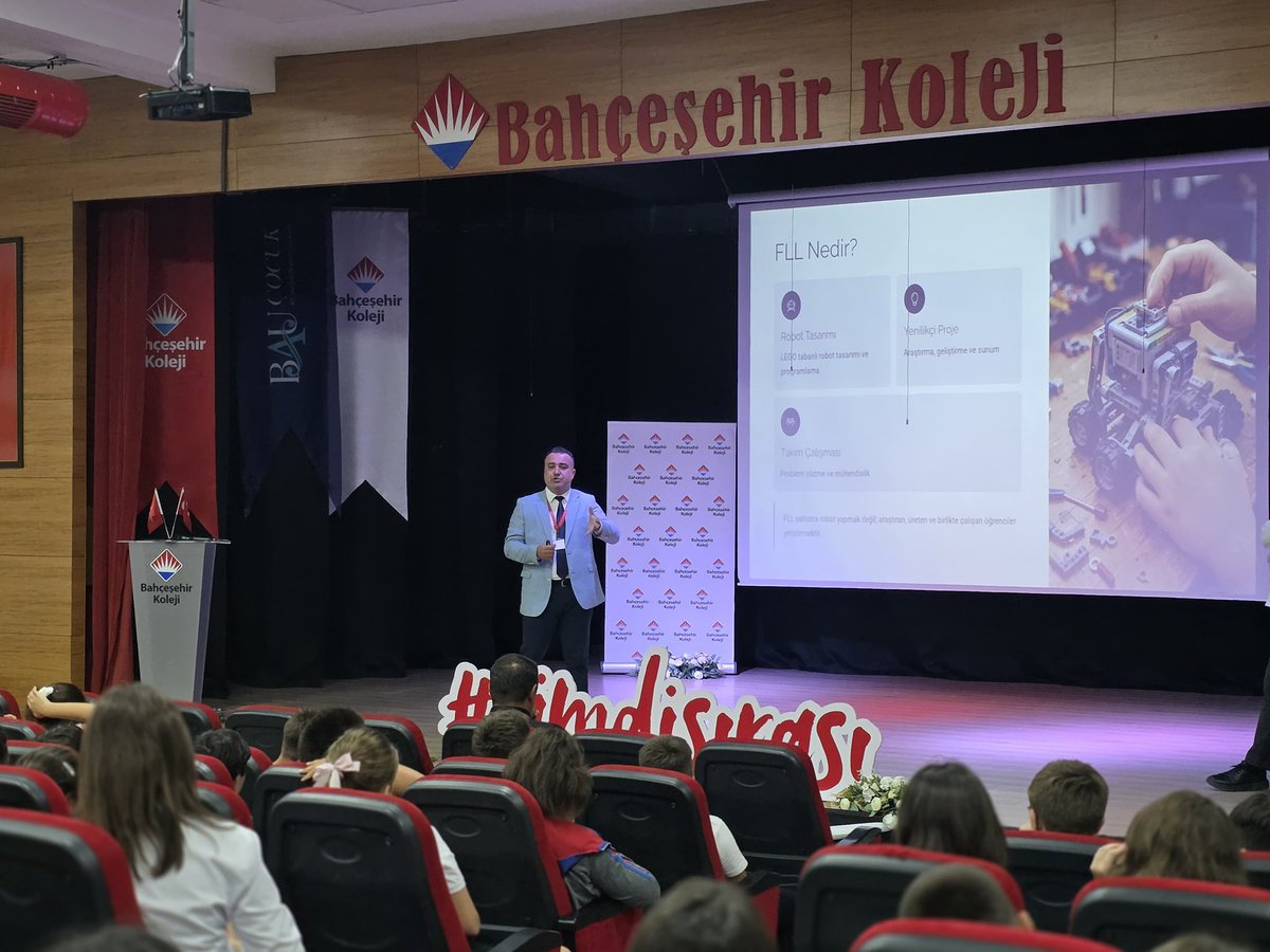 BahcesehirOrdu's tweet photo. 🤖 FLL &amp; WRO yolculuğumuz başlıyor! 🚀

İlkokul, ortaokul ve lise öğrencilerimize yönelik FLL ve WRO tanıtımlarımızı gerçekleştirdik. Yeni sezon için takım başvurularımız başladı!

Yeni takımlar, yeni hedefler, yeni başarılar! ❤️🤖

#FLL #WRO #BahçeşehirKoleji https://t.co/DIT8Eb1xgS