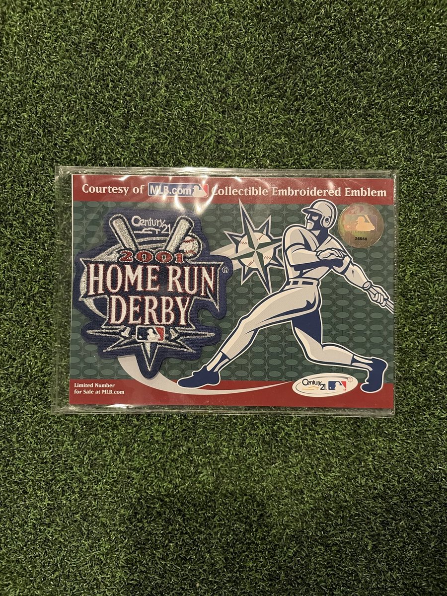 RampIVMem's tweet photo. embroidered emblem.
One story. One lot. Straight from the collection.
Collector Clubhouse members get the first look—join through link in bio.
View the complete lot: 
https://t.co/5hV3Taq1sr 
#BobbyValentine #MikePiazza #MLBAllStar #AllStarGame #SeattleMariners #BaseballHistory https://t.co/zdMaCJuxqg