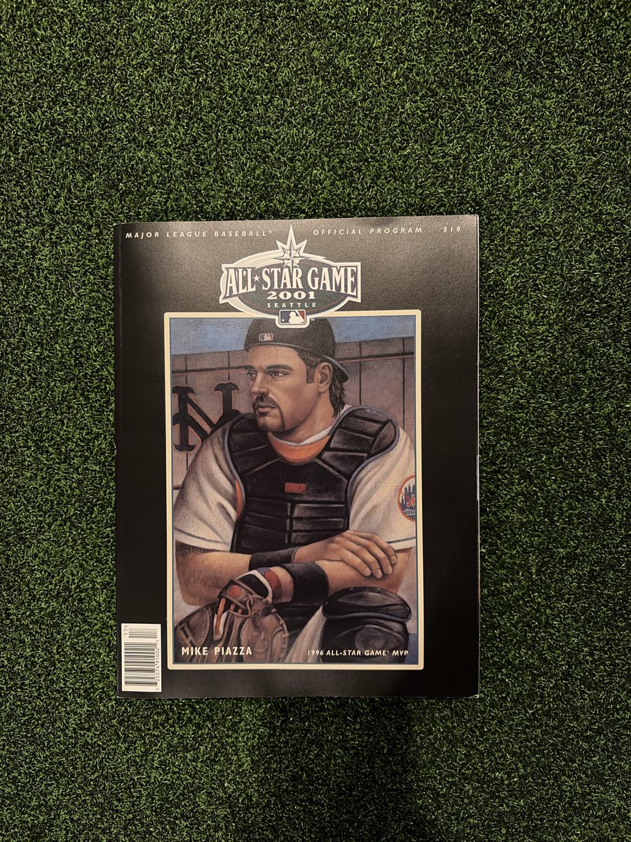 RampIVMem's tweet photo. embroidered emblem.
One story. One lot. Straight from the collection.
Collector Clubhouse members get the first look—join through link in bio.
View the complete lot: 
https://t.co/5hV3Taq1sr 
#BobbyValentine #MikePiazza #MLBAllStar #AllStarGame #SeattleMariners #BaseballHistory https://t.co/zdMaCJuxqg