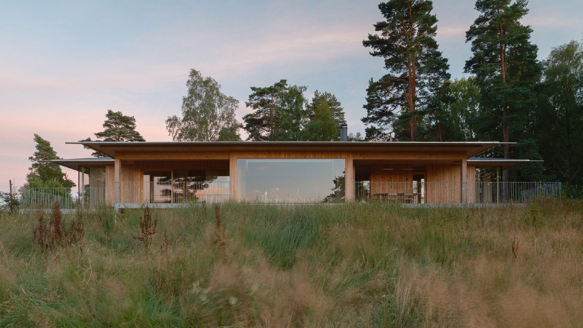 dezeen's tweet photo. Johan Sundberg Arkitektur nestles timber summer house within Swedish woodland:
https://t.co/HkSaRKXXhr https://t.co/5EpXiybn8H