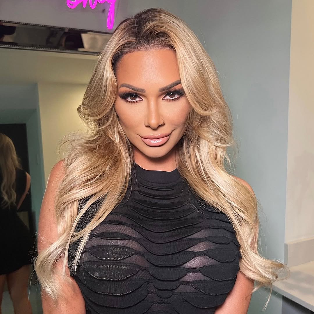 missdestinydi's tweet photo. love me harder 😈
MAKEUP 💄 BY EVAN https://t.co/N9atQSNzRR