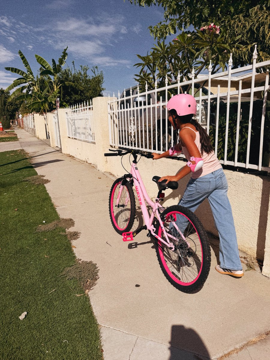 BispoB's tweet photo. Babygirl learned to ride without training wheels in just 30 minutes this weekend. Catch us riding bikes all week. https://t.co/rdTiZrz1Tw