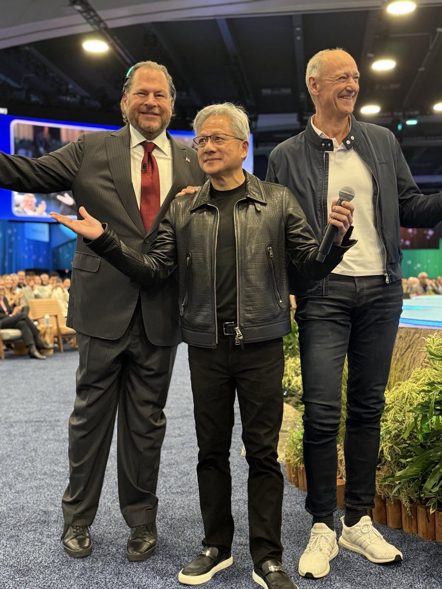Benioff's tweet photo. Mahalo Jensen &amp; Roland! ❤️💪 https://t.co/3H9p7mgI2t