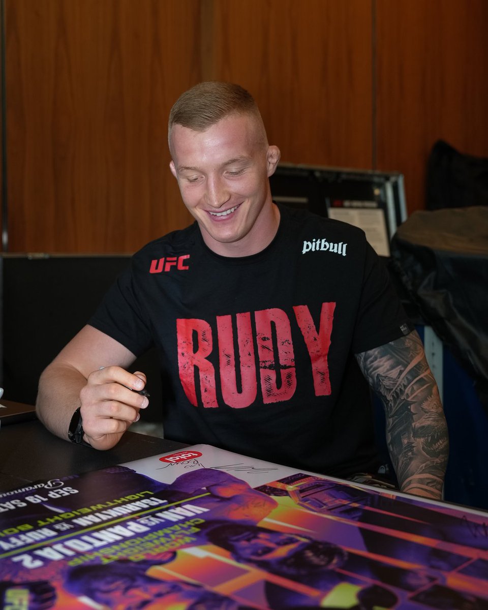 ufc's tweet photo. Polish Power in LA !

@IwoBaraniewski | #CryptoCom | #UFC331 https://t.co/da2NcVFDxY