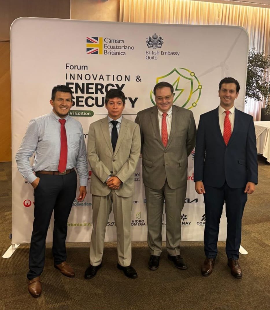 ARCONEL_Ec's tweet photo. Fortalecer el sector eléctrico y adoptar nuevas tecnologías demandan una articulación entre el Estado y el gremio empresarial. En este contexto, la ARCONEL participó en el Foro de Innovación y Seguridad Energética, espacio convocado por la Cámara de Comercio Ecuatoriana Británica https://t.co/pBJoXWxmZ8