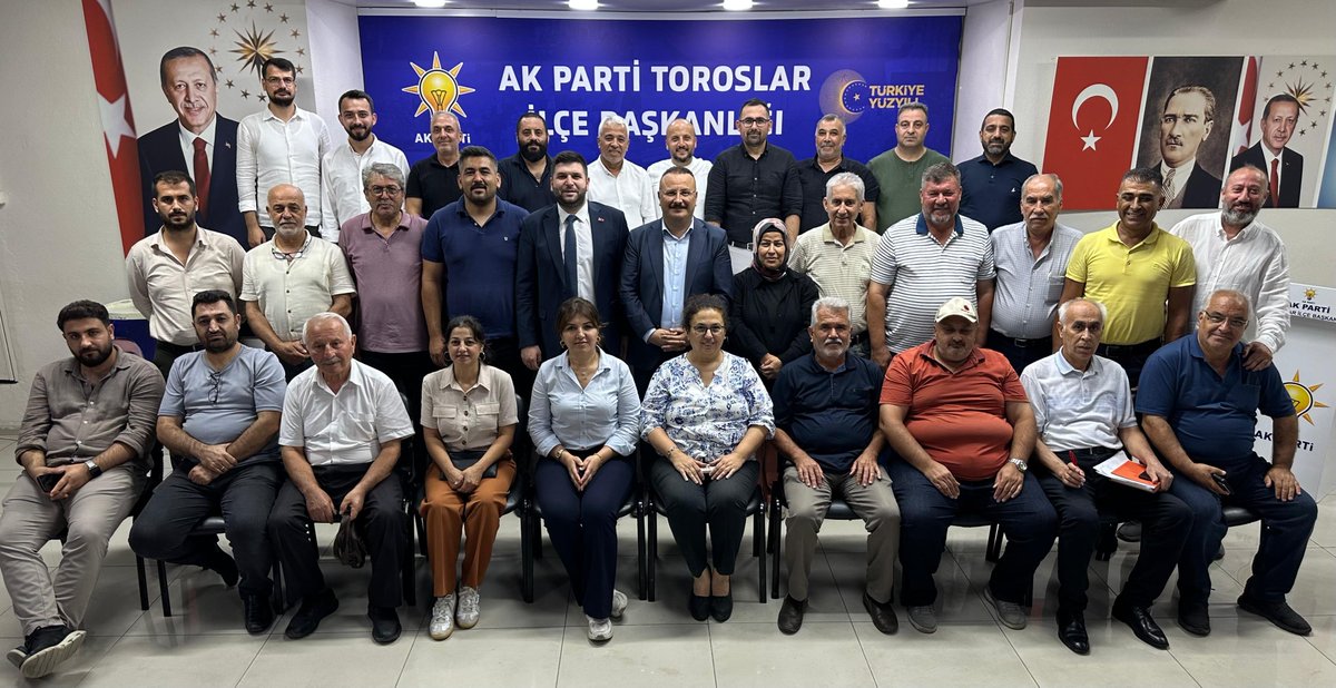 ahmetturgutacik's tweet photo. 📍 AK Parti Toroslar İlçe Başkanlığı

​İlçe Başkanımız Sayın Ferdi Çokkeser, İlçe Kadın Kolları Başkanımız Sayın Aysun Taş, İlçe Gençlik Kolları Başkanımız Sayın Ilgar Kemal Bulut ve Yönetim Kurulu Üyelerimizin katılımlarıyla Haftalık Olağan Yönetim Kurulu Toplantımızı gerçekleştirdik.
​Toplantımızın Toroslar’ımıza ve teşkilatımıza hayırlara vesile olmasını temenni ediyorum.

​@abuyukgumus @yahyacelik_ @vahitatalan @AdemAldemir33