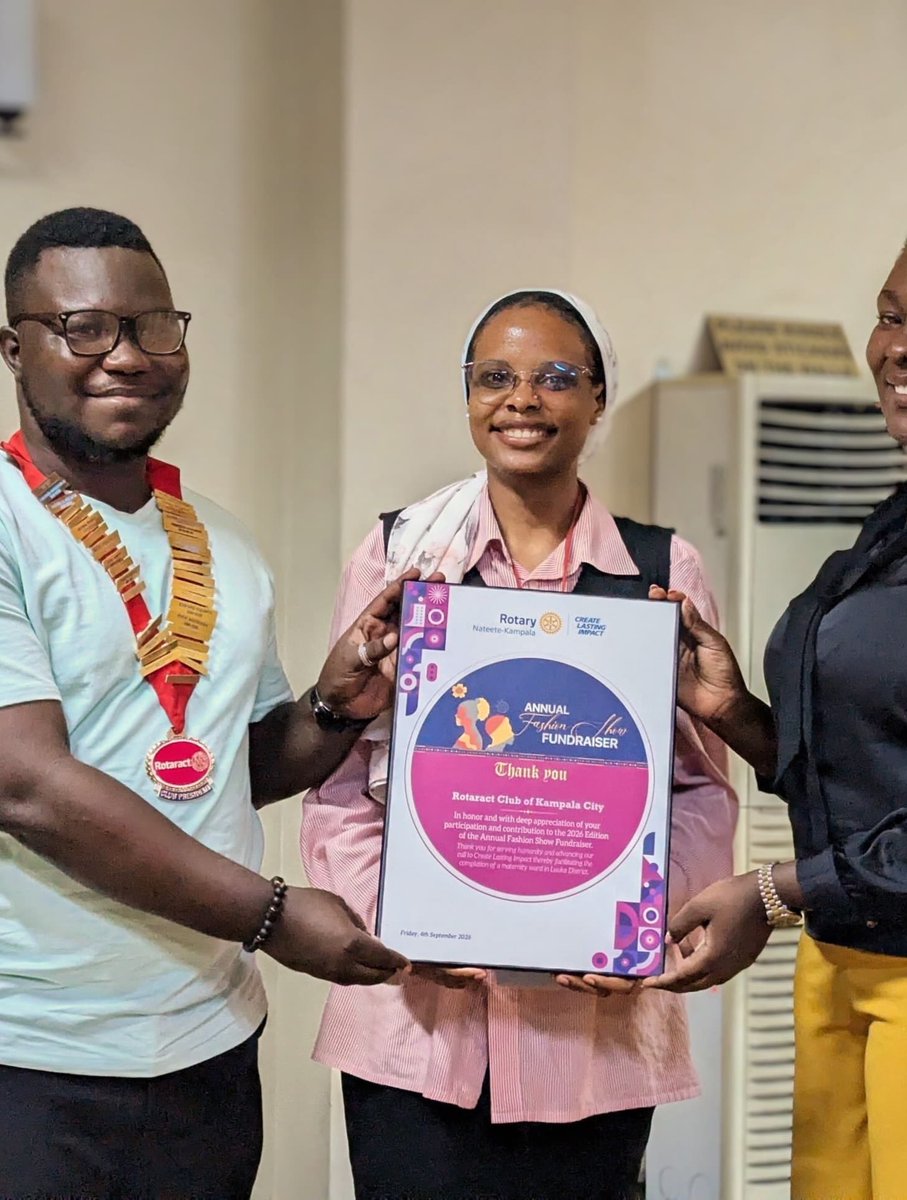 RotaractKlaCity's tweet photo. Your teeth deserve professional care, not internet hacks! 🦷

Dr. Doreen Margret reminded us to brush twice daily, avoid harmful DIY dental practices, never ignore dental pain, and have regular checkups.

#DentalHealth #HealthySmiles #Rotaract https://t.co/iGU0IM7Ini