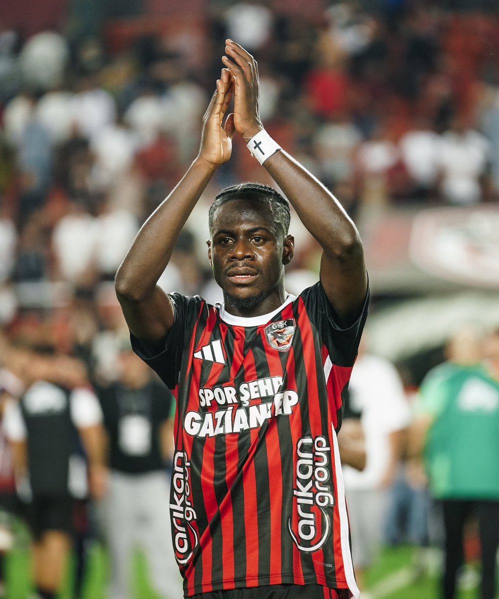 10Gidado's tweet photo. PEOPLE OFTEN ASK: WHO KNOWS THE FUTURE? 💭 ONLY GOD. ✝️

Few years ago, I was playing football in the streets of New Nyanya and some pitches in Abuja.
Around those same New Nyanya streets, I would stand outside sport bars watching players like N’Golo Kanté, Mason Greenwood,Romelu Lukaku, Nathan Ake, Matteo Guendouzi and the Fenerbahçe players on television, wondering what it would feel like to one day to play on the big stage or share the same pitch with them.
Then came yesterday. 
Life has a funny way of turning the things you once watched from a distance into moments you get to live. I’m a testimony of God’s grace. 
From New Nyanya to Europe. 
From watching them on TV to competing against them on the pitch.
For me, this is more than football for me. It is a reminder to everyone that where you start doesn’t determine where you finish.
My name is Victor Ntino-Emo Gidado and  my journey is still being written. 📝🇳🇬⚽️

#GaziantepFK #Fenerbahçe