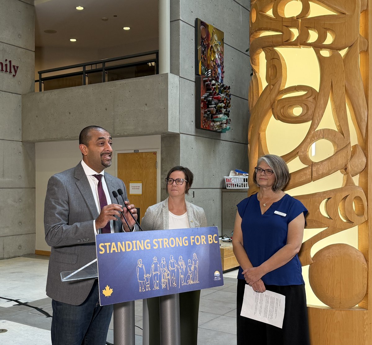 KahlonRav's tweet photo. Delighted to announce an innovative first-of-its kind process in North America now available at Vancouver General Hospital. On-demand 3D printed medical splints makes creating them more efficient and accurate for occupational therapists as well as patients https://t.co/RQQKSMDlF3 https://t.co/8yuoucvVXk