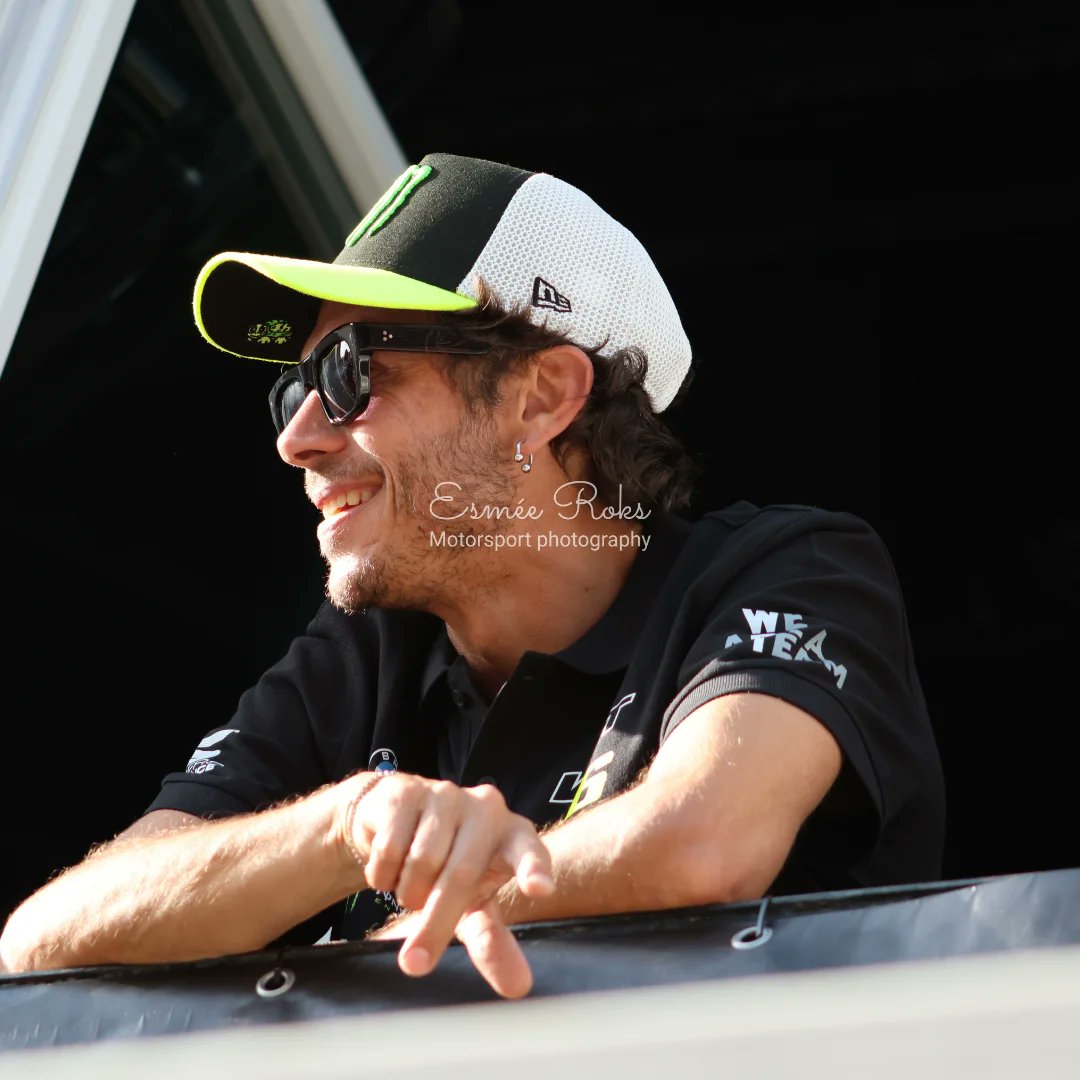 HughFaubert's tweet photo. @valeyellow46 Spa parade https://t.co/Wu9ma2pvMD