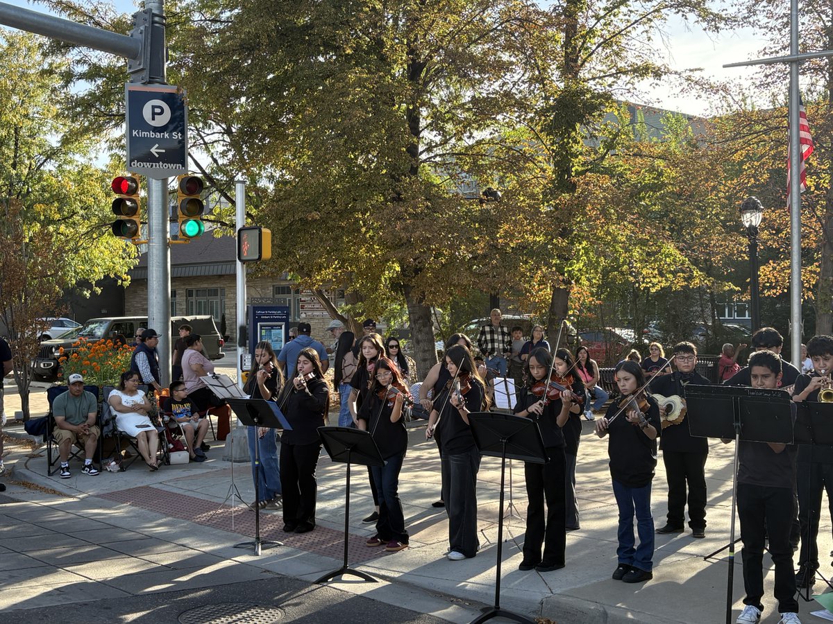 SunsetMiddle's tweet photo. Sunset Mariachi performers at the Longmont Arts Walk! https://t.co/rOspSvu61h
