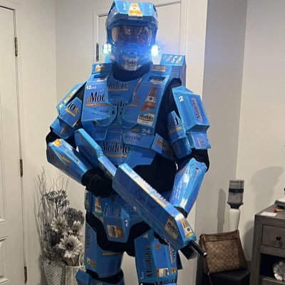 Nobbie_OCs's tweet photo. Sending Fireteam Modelo into glorious battle https://t.co/KNDHniyn80