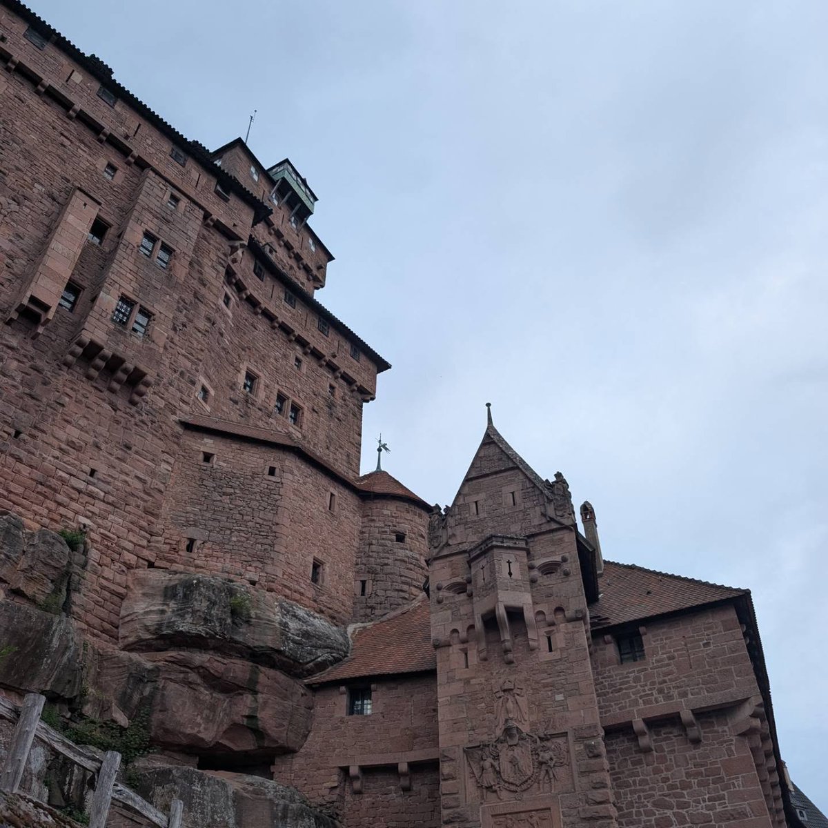 JaysonWorchk's tweet photo. Day 158 
After several days of rather bad weather in Germany, I decided it was time to return to French soil. The Haut-Koenigsbourg Castle, rebuilt by Wilhelm II after its destruction, was a beautiful start to this final leg in France. https://t.co/cAq2bMX0RX