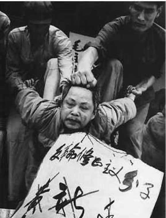 antikommunistic's tweet photo. Capitalism is a series of voluntary transactions between free individuals.

Communism is a series of mandatory directives issued by a central authority.

If your ideal economic model requires state violence to keep people from trading freely, it isn't just an economic “theory”…. it's tyranny.