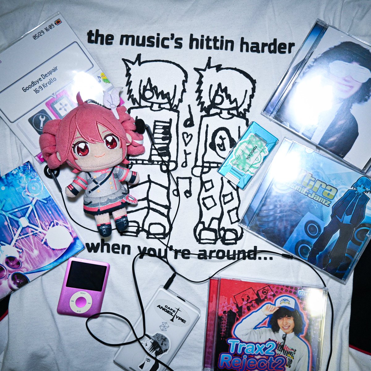 mika_mioda's tweet photo. Get your 16:9 krollo CD today at www mikamioda com !!!
Digital purchases at www mikamioda bandcamp com
& also new track & MV thursday; turn on the notifs for the mika*mioda YouTube channel 😸
#CYTIWTD #UCJ #2bFactual https://t.co/KpQOOO7I36