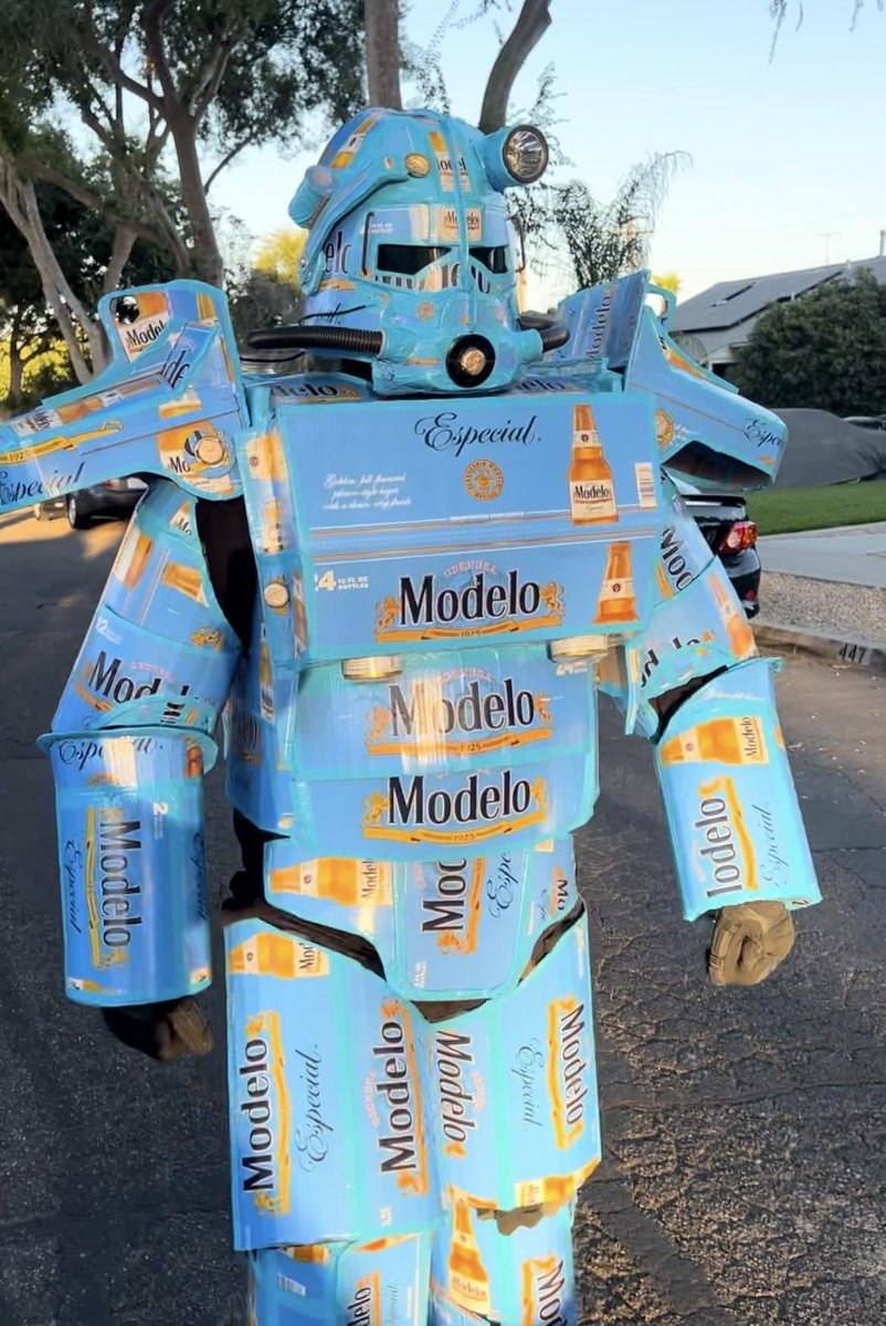 Nobbie_OCs's tweet photo. Sending Fireteam Modelo into glorious battle https://t.co/KNDHniyn80