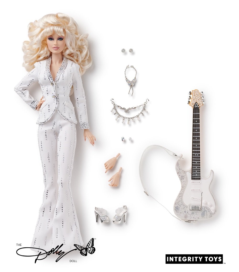 SeeingMount's tweet photo. First look at the Dolly Doll doll line by Integrity Toys made in the likeness of Dolly Parton https://t.co/rdpgu8Mbz2