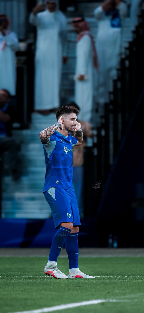 7nawafvr's tweet photo. ⁴ᵏ روووووووبن نيفيز 💙💙💙💙💙☝🏻

• #الهلال | #خلفيات_هلالية   
• #AlHilal | #Wallpapers https://t.co/AbPQBEgr7V