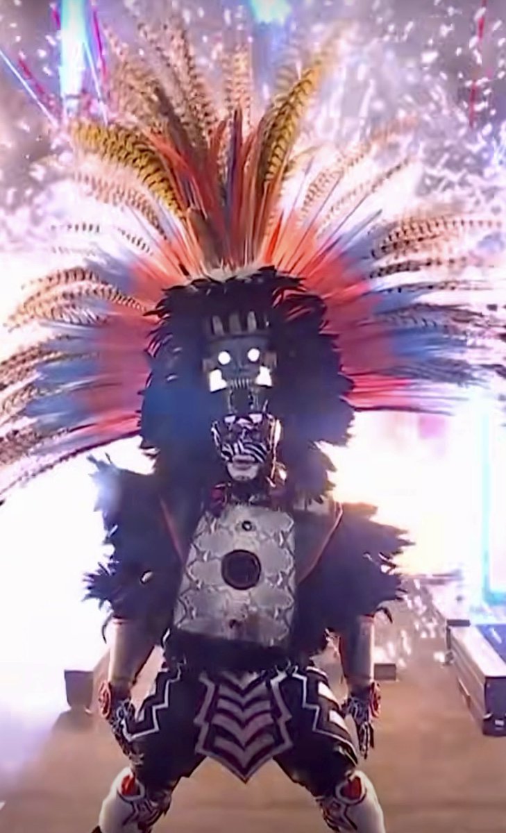 Tony_Distasio's tweet photo. This is easily one of Penta's best looks, and it wasn't even for a major PLE like WrestleMania! https://t.co/Lihj2qkNfG