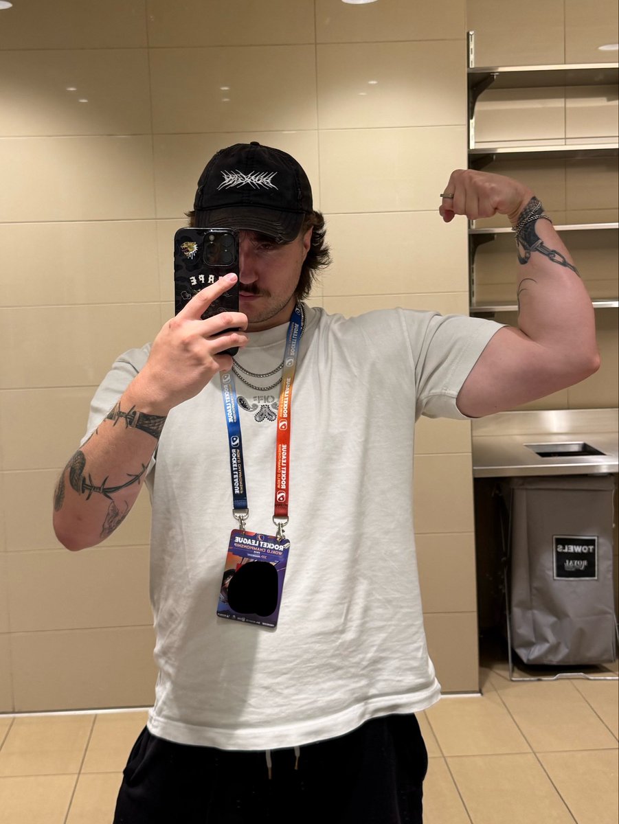 YIAMAS_'s tweet photo. Media days strongest warrior, we’re cooking up some bangers for you this week TRUST ME https://t.co/Z9FL6Um3RK
