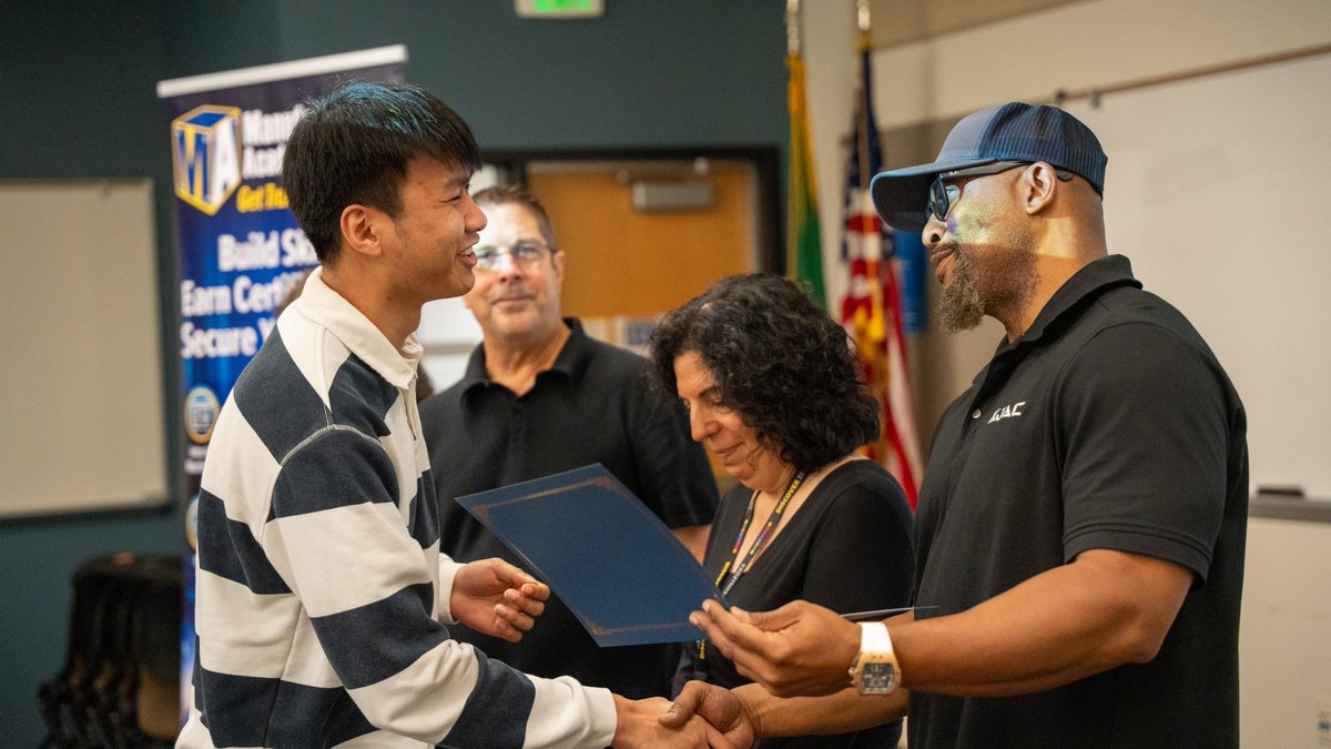 AJACtraining's tweet photo. Congratulations to our summer Manufacturing Academy graduates!

Today, this group wrapped up 10 weeks of hands-on training through our partnership with South Seattle College, building the skills and knowledge they need to take their first steps into advanced manufacturing. https://t.co/X5CsEcrgiG