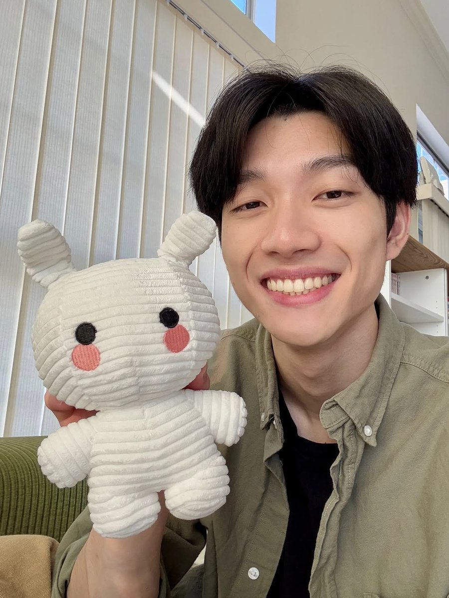 cyclonebig's tweet photo. Your second favorite ant is ready to be adopted… 🐜

Pre-orders for the official  plush are open at  until November 1st.

Find the pre-sale by checking the link in my bio or searching “mayi” at . https://t.co/7yePMovQG9