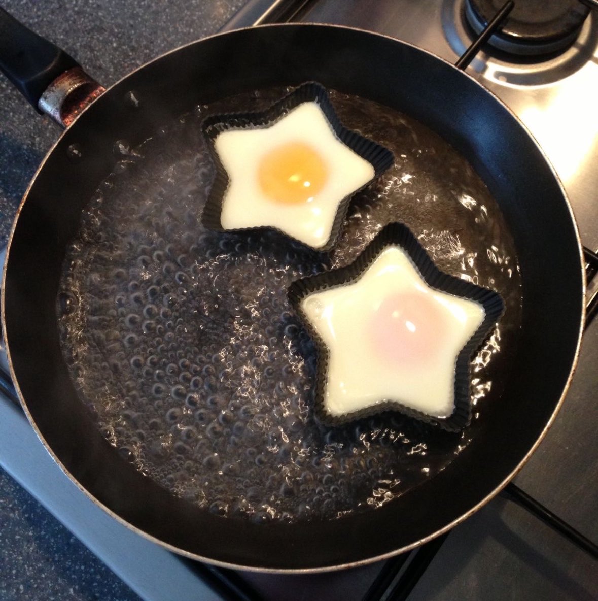 prtygal777's tweet photo. star fried egg https://t.co/JZ4FYcSb8Q