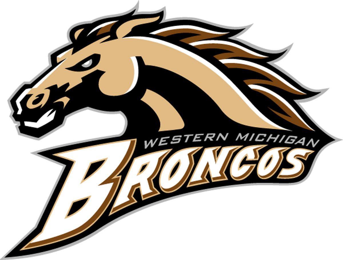 FCRecruits's tweet photo. LETS DISCUSS RECRUITING 

C/o 27, 28, 29 &amp; 30! If You Are Interested In Being Recruited By Western Michigan University ( @WMU_Football ) COMMENT film, RETWEET &amp; DM us. We Are Sending Over Playmakers For Evaluation.

Coaches &amp; Parents Reach Out!

#TheHomeOfRecruiting🏭 https://t.co/J5pWqfexni