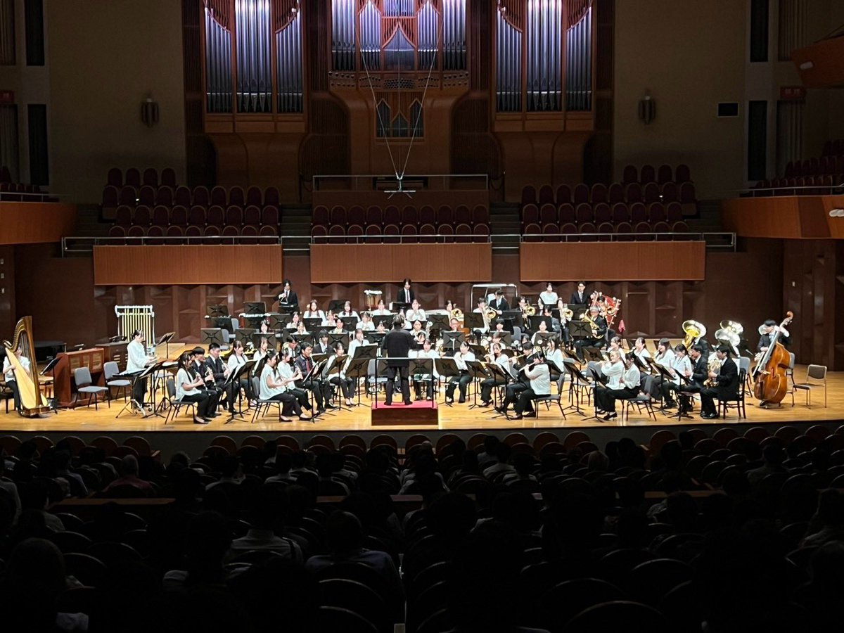 dagakkioku's tweet photo. 昨日、ザ・シンフォニーホールにて『大阪教育大学ウィンドオーケストラ Special Concert vol.10』が無事に終演いたしました！🙂‍↕️ https://t.co/uxs28YpK7J