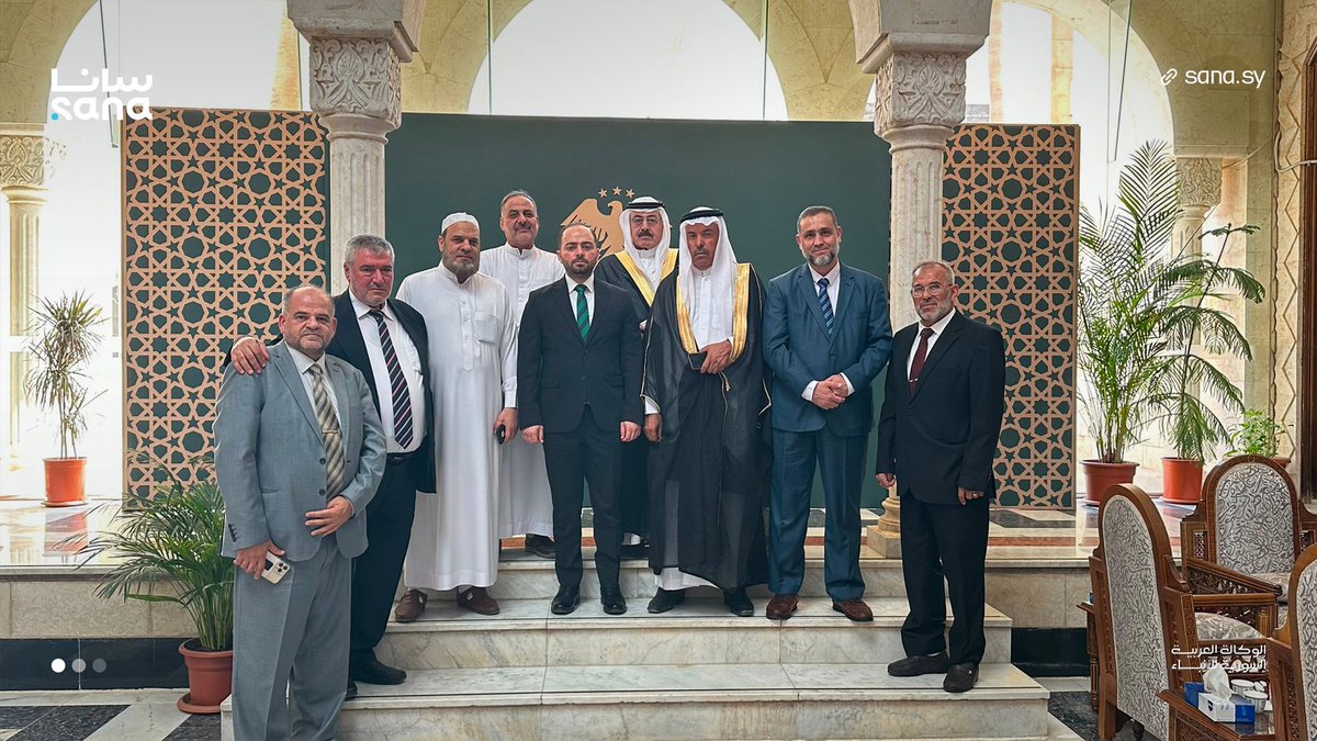 Sana__gov's tweet photo. القائم بأعمال سفارة الجمهورية العربية السورية لدى المملكة العربية السعودية محسن مهباش، يستقبل وفداً من أبناء الجالية السورية المقيمين بالقصيم في مقر السفارة بالرياض.

▪ وجرى خلال اللقاء بحث أوضاع أبناء الجالية، واستعراض أبرز متطلباتهم الخدمية والقنصلية.
وأكد مهباش حرص البعثة الدبلوماسية المستمر على الوقوف على شؤون المواطنين السوريين وتلبية احتياجاتهم.

▪ كما شدد على أن السفارة تضع في مقدمة أولوياتها تقديم أشكال الدعم والرعاية كافة، وتسهيل المعاملات والإجراءات، بما يعزز التواصل ويخدم أبناء الوطن المغتربين في مختلف مناطق المملكة.

#سانا
