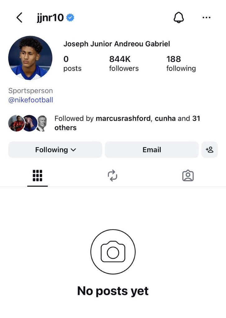 RobbensBall's tweet photo. 15 year old JJ Gabriel has reportedly asked to leave Manchester United and has removed anything Manchester United from his bio...what's going on at the best club in England?🤔 https://t.co/I8VBCY7ar9
