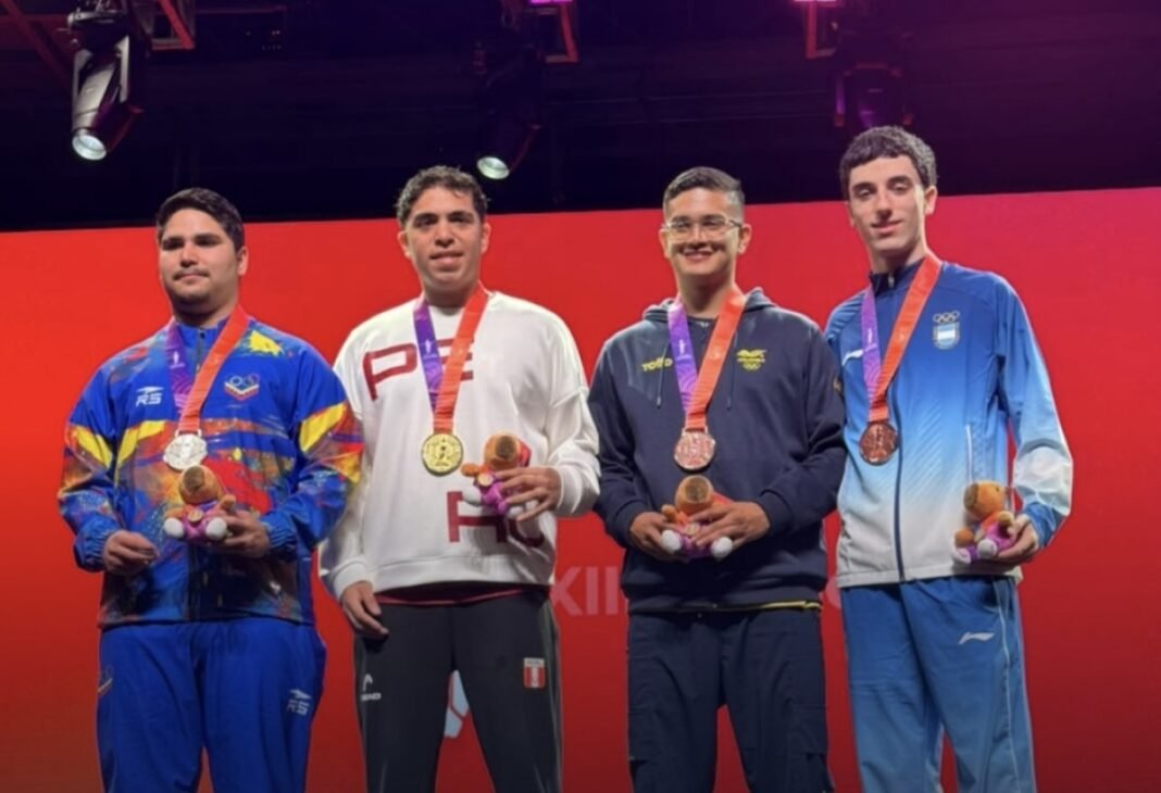 Elperiodiquito's tweet photo. #Olimpicos l El deporte venezolano registró un hito en la cita continental tras la actuación de Jorge Juares en el torneo de EA Sports FC de los XIII Juegos Suramericanos Santa Fe 2026. https://t.co/ViAqjUS8cM https://t.co/pYCaNYAmVn