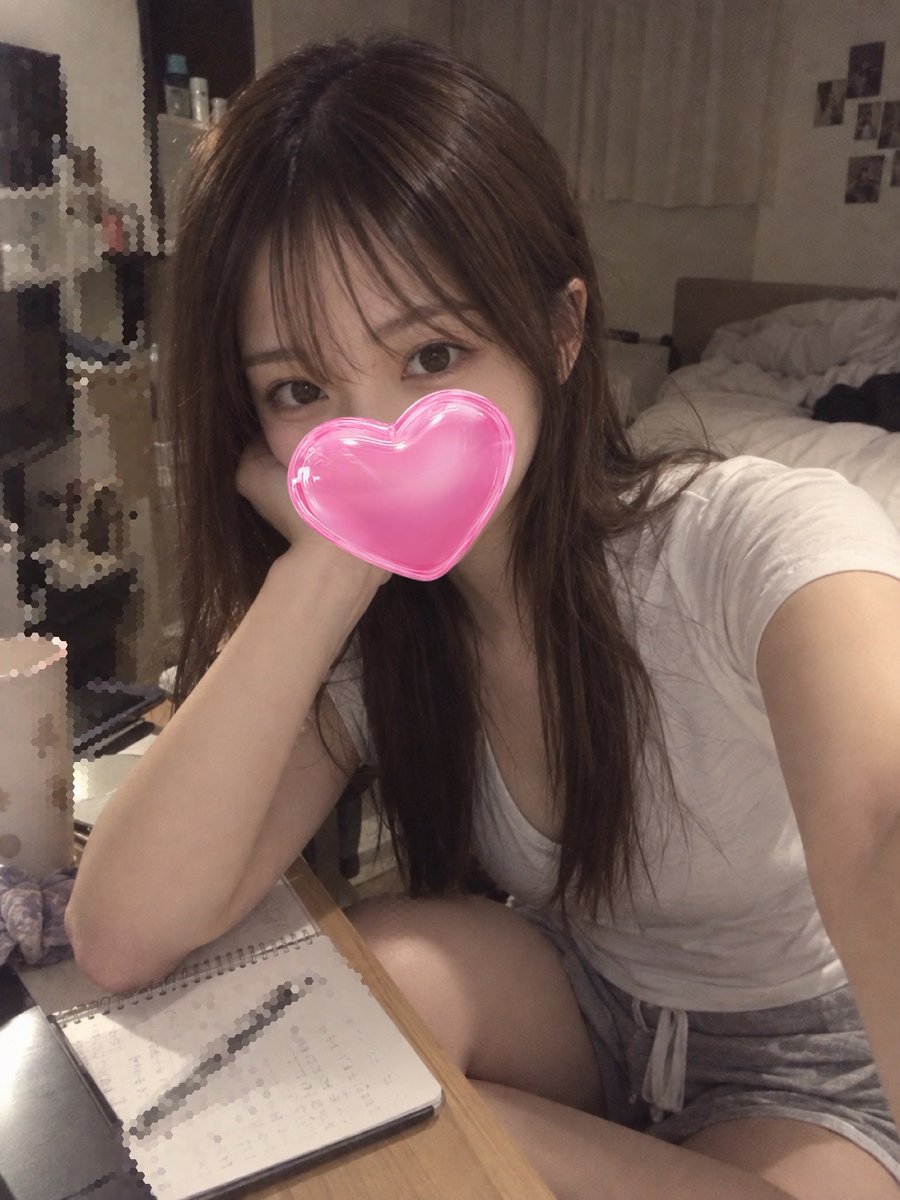 riho_dayo12's tweet photo. 仕事の復習ナウ😭
今日も疲れた🥲こういう日に「今日もおつかれ」って言ってくれる人いるだけで結構違うよね…

一人暮らししてから余計そう思う🥺 https://t.co/t9ot1LI7Dp