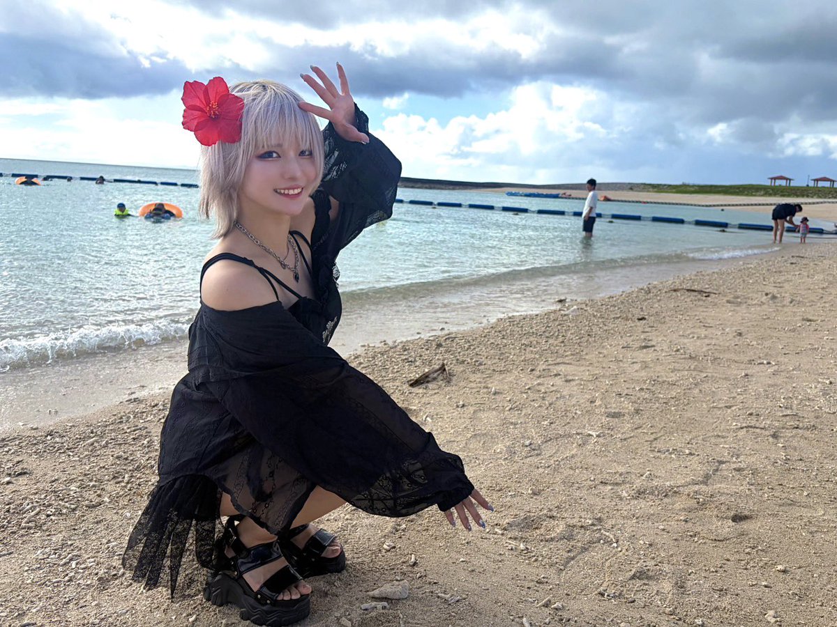 tenohira_el's tweet photo. 「 夏 」ってだけでキラキラしてた
あの気持ちが好きなの https://t.co/QLZgCRvQX2