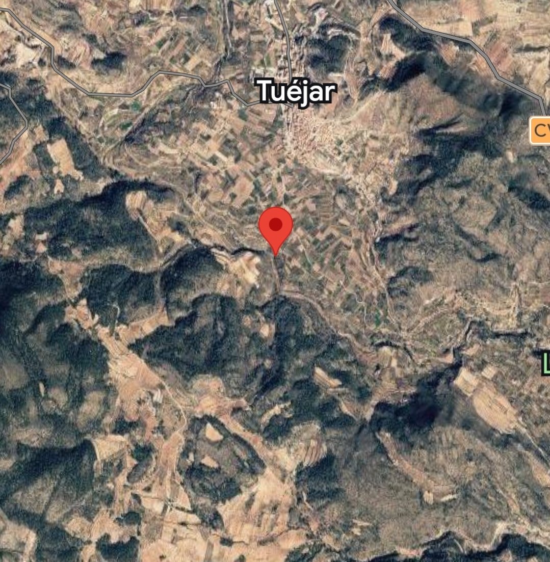 VOSTcvalenciana's tweet photo. 🔥Declarado #incendio #forestal en #Tuejar (V) zona forestal entre ríos Tuéjar y canal principal. 
HT de seguimiento #IFTuéjar
Medios terrestres y aéreos movilizados y en la zona. https://t.co/H9tCYoMpAF