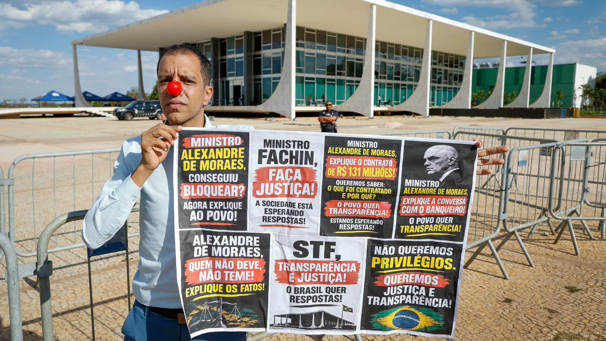 Grupodobemestar's tweet photo. #STF inicia julgamento de #AlexandredeMoraes,flagrado pela Operação #ComplianceZero em proximidade excessiva c/ #DanielVorcaro,do #BancoMaster,c/ fraude de R$ 60 bilhões.#GilmarMendes e #FlávioDino vão pedir nulidade por falha regimental.https://t.co/L1NIFtuMnK #xandinho #supremo https://t.co/7cGR7QvR6l