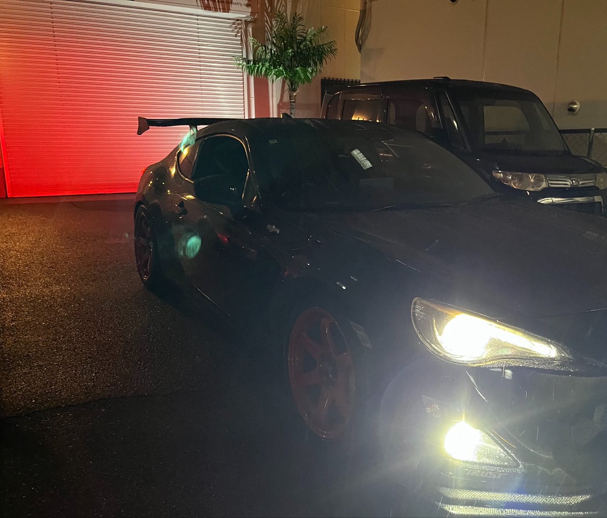 SamuraiWorks88's tweet photo. そら...呼び出すと言うか
ターボ付きの86にシート
つけないとダメでしょう?
RECAROっすやんな話で
(書いたった)
そら確認しますよね!
大阪にいてはったんやし(´∀`)
#ジャンプオフオートモービル
#Samuraiworks
#ハチロクターボ
#RECARO https://t.co/XoouLQoFQm