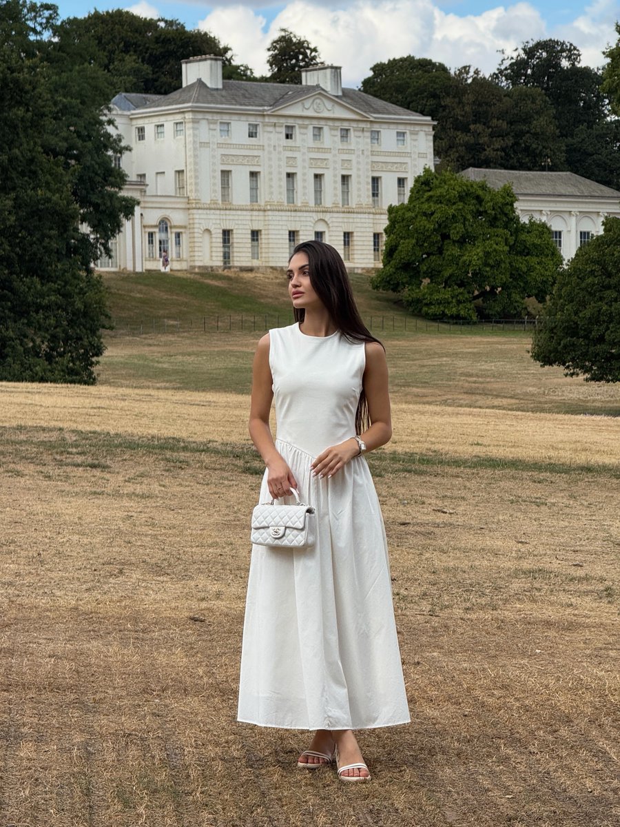 4monyk's tweet photo. A Lana Del Rey kind of day at Kenwood House, London https://t.co/nT6umZJtBQ