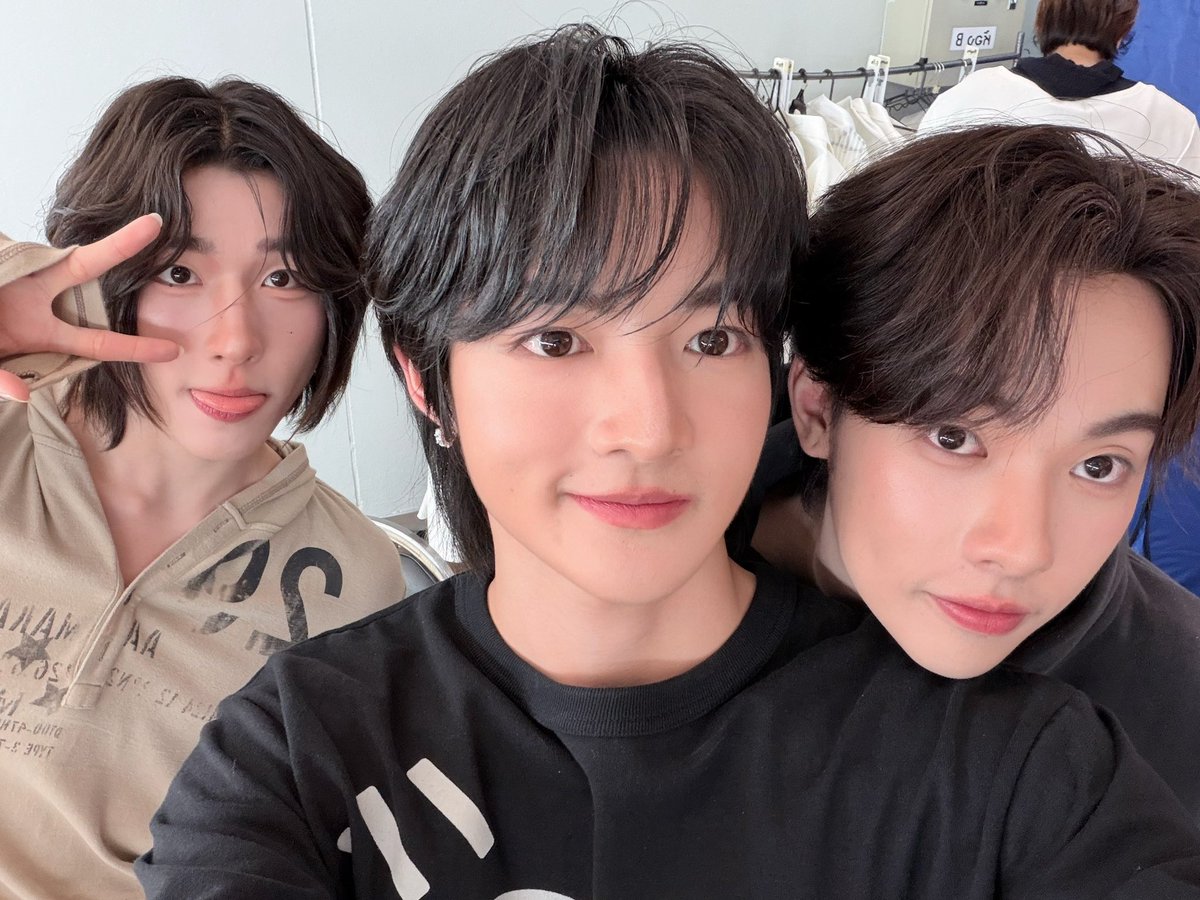 imreeonn's tweet photo. วันนี้คนเยอะมากกก ขอบคุณพี่ๆ มัมๆ ทุกคนที่มางาน LABXxDEXX มาเจอ พี่ๆ dexx เเละ DMD boys วันนี้ออนสนุกมากเลยที่ได้เจอทุกคน เจอกันงานหน้าค้าบบบ🤍

#LABXxDEXXGrandOpening
#reeonn https://t.co/G8xDQkl3qW