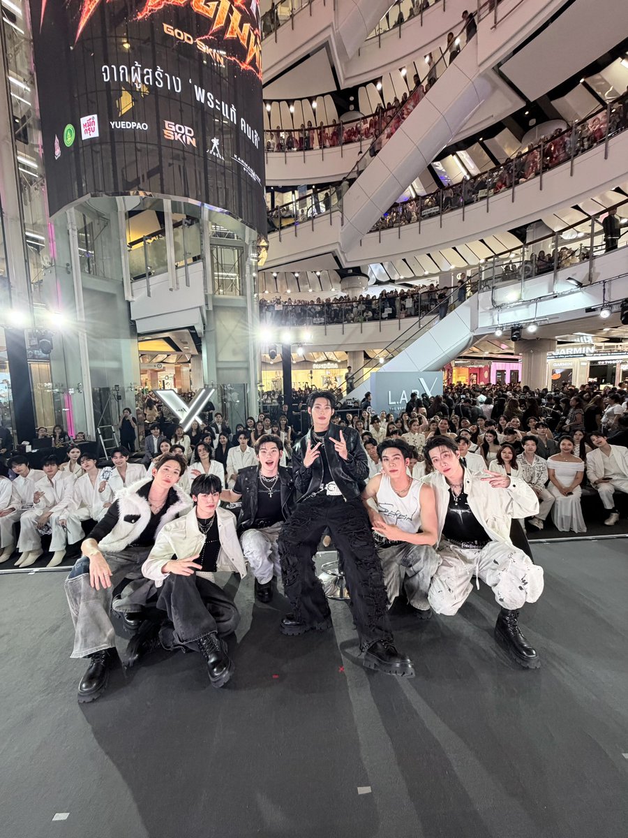 DomundiTV's tweet photo. จบลงไปสำหรับงาน LABX GRAND OPENING DEXX THE EXPERIENCE ✨

ขอขอบคุณ @LABXClinic ที่ให้เกียรติ หนุ่ม ๆ “DEXX” @DEXXofficialTH ได้มาร่วมกิจกรรมงานในวันนี้นะคะ 🥰

ขอขอบคุณแฟน ๆ ทุกคนที่มาเจอกัน รวมถึงแฟน ๆ ที่ส่งกำลังใจมาให้ “DEXX” ด้วยนะคะ 🫶🏻

#LABXxDEXXGrandOpening
#มีXต้องมีDEXX https://t.co/9WwEeNFXDH