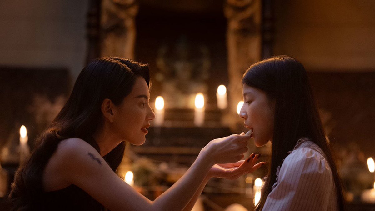 dancindanonfilm's tweet photo. I’m not a festival programmer, but INHERIT is a total banger of a Midnight Madness movie, with fantastic creature effects, a moody atmosphere, witchy vibes, and an unspeakably fabulous performance from Davika Hoorne as an eternally youthful demon. Too long, but so fun. #TIFF26 https://t.co/leEnUkyZnF