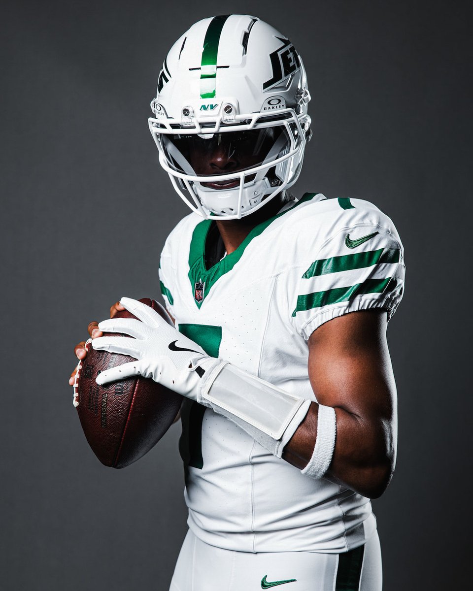 nyjets's tweet photo. coming Sunday

wear white https://t.co/2YfvF1ODB1