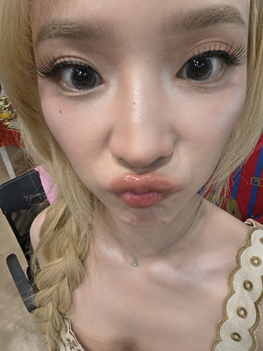 Janhae's tweet photo. ก่อบกุนก้าบ จุ้บจุ้บ 🫀
#sailthroughskinxJanJingjing https://t.co/ODRLixXkfP