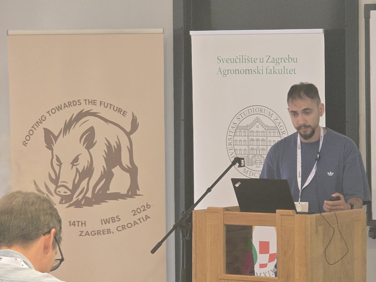 MolecularEcolUP's tweet photo. 🐗Last week, our group attended the 14th International Symposium on Wild Boar and Other Suids in Zagreb, Croatia. It was a great opportunity to present our work on wild boar diet, species interactions and improved monitoring methods.🐗🧬📷
@si_upr https://t.co/tGgcPCRY20