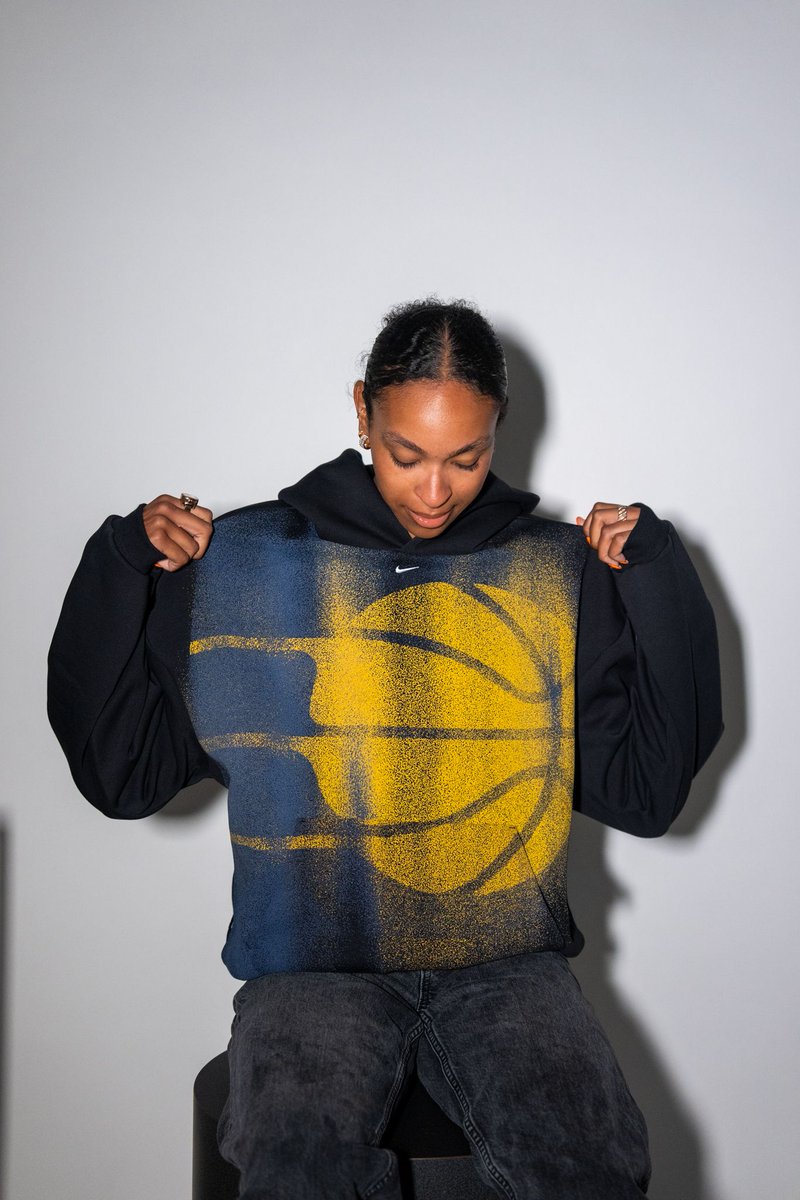 PacersTeamStore's tweet photo. Obsessed yet?

Meet our Icon Standard Issue Hooded Sweatshirt by Nike. https://t.co/veNvl4BnSS https://t.co/5gvsuxWRHg