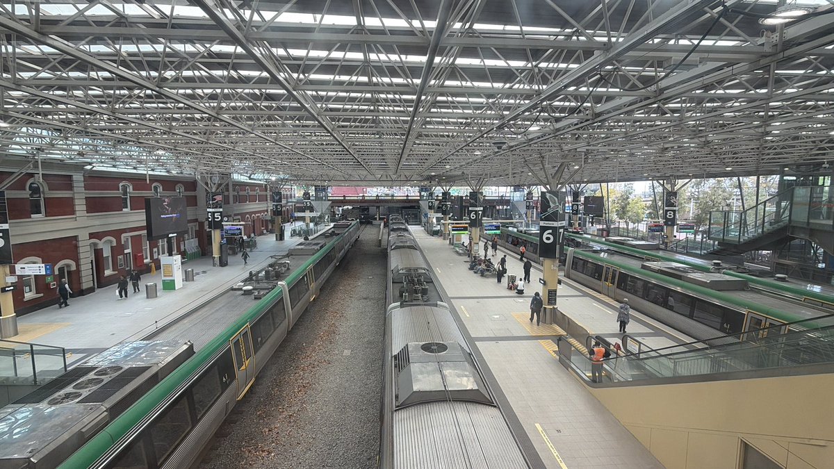 alpha_yume's tweet photo. #あるふぁのオーストラリア2026 
パース駅から空港へ帰ります
建物が立派ですなぁ https://t.co/6lPZJjGLpf