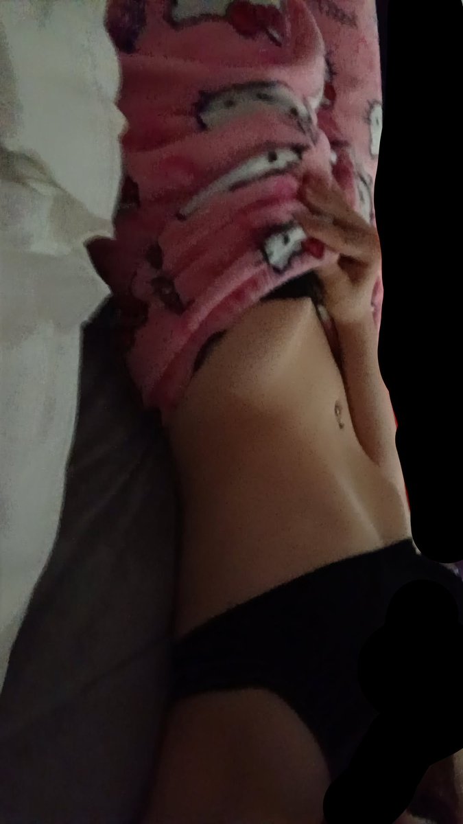 bl0dy_bones's tweet photo. BMI estimate ? 😿#edtwt https://t.co/YWEyNENSLD