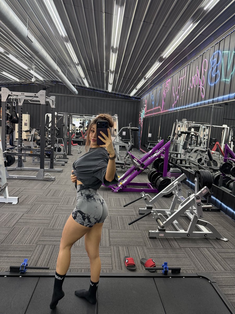 sassysloth96's tweet photo. And it wasn’t even leg day 😏 https://t.co/MOoZsKxLTM