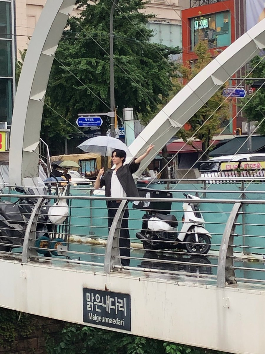 cravitytwt's tweet photo. thank u minhee for blessing us boyfriend pics everyday <33 https://t.co/dwOJPjU1ug